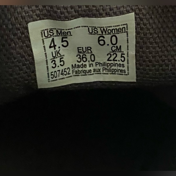 Kids Vans sneakers Size 4.5 Men’s 6 Women’s fun design - Picture 7 of 7